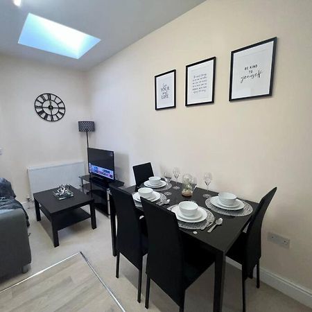 2 Bedroom Apartment With Balcony Oxford Extérieur photo