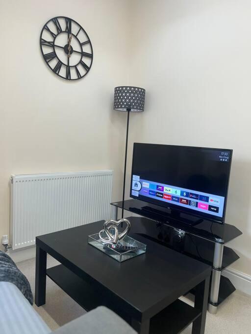 2 Bedroom Apartment With Balcony Oxford Extérieur photo